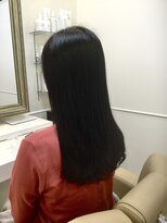 レヴィア(revia)&nbsp;ツヤ感たっぷりロングスタイル