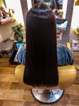 ヘアーアンドフェイス あかしや美容室(HAIR＆FACE)の写真/【キラ髪縮毛矯正＆トリートメント！】ただクセを伸ばすだけでなく柔らかく、ナチュラルなストレートに◎