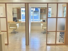 エレメント(element)の雰囲気（半個室と美容師1人のワンツーマン接客で気疲れしません。）