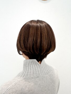 アルティーナプライベート(altina PRIVATE) 大人ショート×白髪ぼかしハイライト