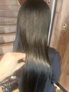 アヴァンス 天王寺店(AVANCE.) ブルーブラック×透明感