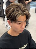 ハイライトセンターパートメッシュダブルカラーツーブロック