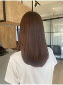 おさまりの良いレイヤー低めセミロング