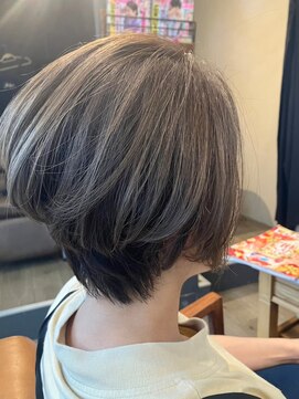 アンバー(amber) マッシュショート