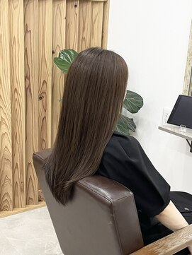 ホンネ(honne.) ラベンダーグレージュ×レイヤーカット×小顔に見せるヘア/松阪