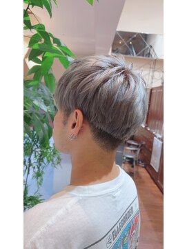 トータルビューティーブレイク 岐阜駅前店(TOTAL BEAUTY BREK) ホワイト系グレージュカラー