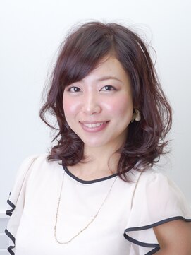 ヘアージェニック(hair genic) 大人かわいい柔らかミディで好感度アップ