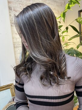 リアンバイアリュール(Lian by Allure) 《Lian by Allure》小田桐 潤 ハイライトカラー