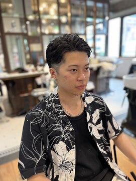 リバレッジ 広尾(Leverage) かき上げメンズヘア