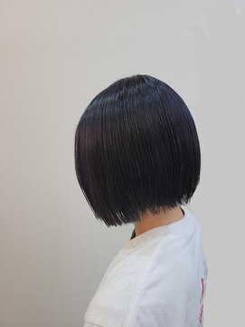 ラム(Rum) ダークアッシュ×切りっぱなしボブ☆