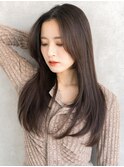 暗髪アッシュブラウンカラー ロングレイヤースタイル