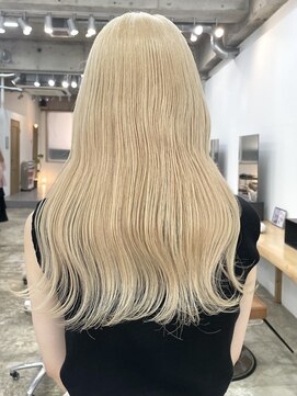 カシェル(cashel kishaba) creamyなブロンド