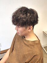 ニアウ 伊勢崎連取店(Niau)&nbsp;刈り上げマッシュ縦落ちツイストスパイラルパーマ