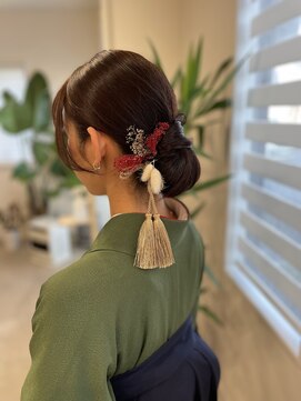 ルーナ(LUNA) シニヨンヘア