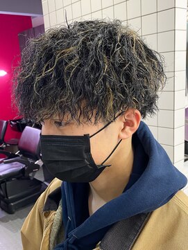 エルマーク 豊中(L-MARK) メッシュハイライトスパイラルパーマツイストパーマツーブロック