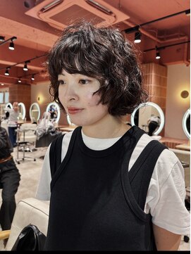 ヘアーアンドメイク ビス(HAIR&MAKE bis) ニュアンスパーマ　海外パーマ