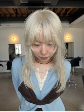 シアター(CIARTOR) ブロンド×レイヤースタイル