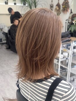 【明るめの色味も◎】白髪染めのテクニックに特化した技術で白髪を活かし、色を楽しむ白髪染めをご提案◇