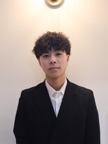 シーンバイラッド ヘルム(SCENE by RAD helm)&nbsp;波巻きスパイラルパーマ