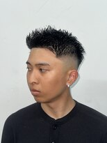 メリケンバーバーショップ フクオカ(MERICAN BARBERSHOP FUK)&nbsp;フェードスパイキーフェザーアップ