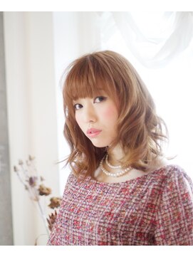 エドワード(Edward) ふんわりセミディ