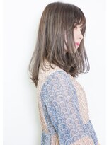 シロ(SiLO)&nbsp;【大人透明感×アプリエカラー】プラチナアッシュカラー