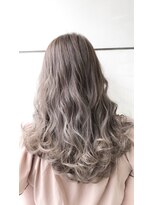 トゥーミー(to mee)&nbsp;シルキーベージュ☆ 【担当 末吉】