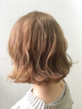 トムキャット(TOM CAT) 春カラー ブリーチ ミルクティーベージュ