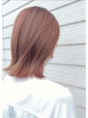 ピンクベージュ