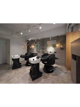 【西宮駅/徒歩3分】マンツーマン施術が魅力的☆“悩み”も“なりたい”も叶えてくれるメンズ専門サロン！