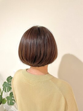 アオ(ao) ショートボブ