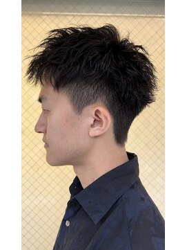 六本木美容室 白金店 スパイキーショート/アッシュブラック/ツーブロック/フェード