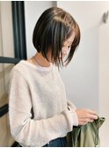 切りっぱなしボブ 艶感 グレージュカラー 顔周りレイヤー 前髪