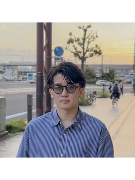 ラブハーツアンドビー マツヤマ(luve heart's And Be matsuyama) フェザーパーマナチュラルアップバング波巻きスパイラルパーマ