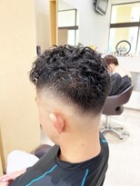 デザイニングヘアードゥ(designing hair Deux)&nbsp;メンズスキンフェードコテアイロン極道パーマ