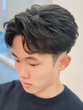 バース バイ ハピネス(BIRTH by happiness) 奈良men's短めフェザーパーマフェザーショート