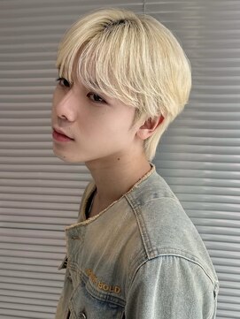 ノラ シンディ(NORA CYNDY) 【永田】抜きっぱなしブロンド×韓国狭めセンターパート