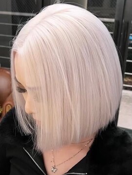 ザスリック 代官山(THE SLICK) white blonde