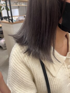 リエットヘアー 西尾市杢左店(Lie-et. hair) 切りっぱなし前下がりボブ/ミディアム/グレー/アッシュ