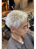 ブロンドスパイキーショート