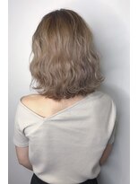 フロート 小阪店(float)&nbsp;ミルクティベージュ_厚めバング,ローライト,デザインカラー