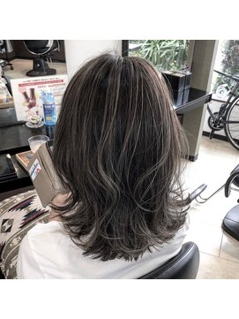 ルアナ ヘアーメイク(LUANA Hair Make) グレージュハイライト