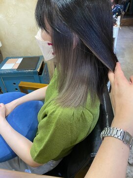 トト 船橋店(toto.) 黒髪/グレーベージュ/レイヤーロング/前髪パーマ[西船橋/津田沼]