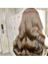 髪質改善×艶カラーが好評◎徹底的なカウンセリングで理想のヘアスタイル実現【newi hair&treatment 秋田】