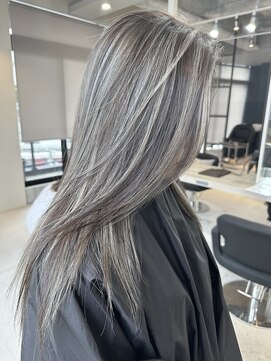 オリ(‘Oli) コントラストハイライト