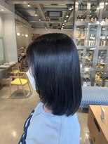 オーガニック リブ 川越(organic+live)&nbsp;大人可愛い透明感ブリーチなしブルーブラック顔周りレイヤー艶