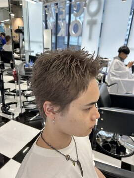 オーシャントーキョー(OCEAN TOKYO) ハイトーンベリショ(刈り上げツーブロックハイトーンブリーチ)