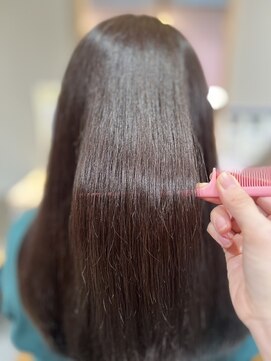 リタ(Rita) 美髪ヘアエステ・カットカラー