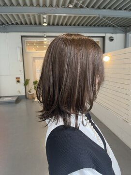 シダ(sida) 「ブリーチなし オリーブグレージュ　やわらかスタイル」