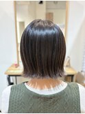 切りっぱなしショートボブ